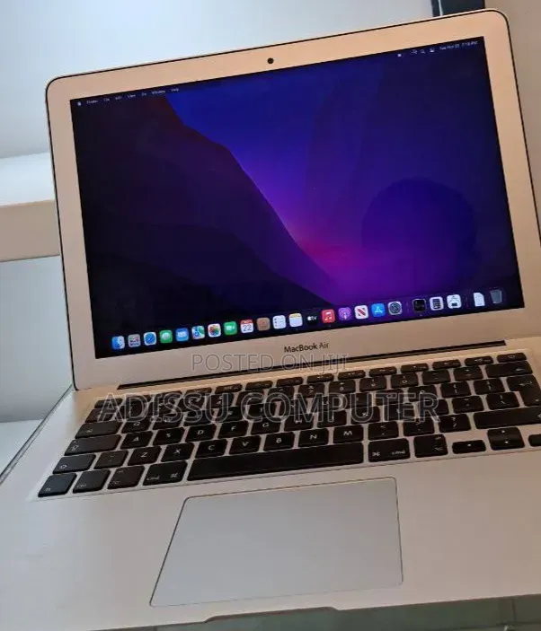 New Laptop Apple MacBook Air 2017 8GB Intel Core i5 SSD 128GB