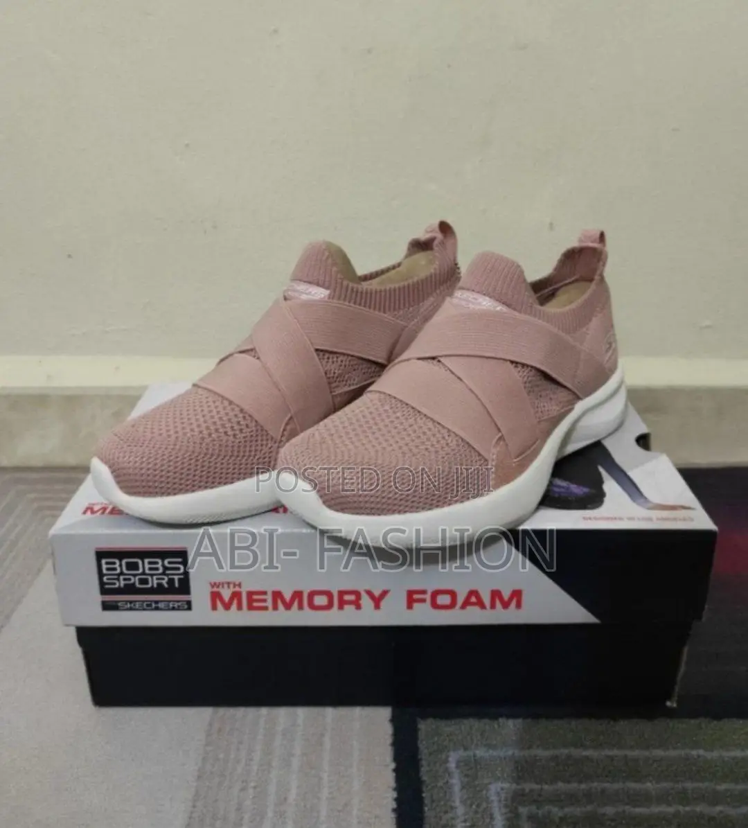 Skechers Arch Fit Women's Shoes Made in Vietnam