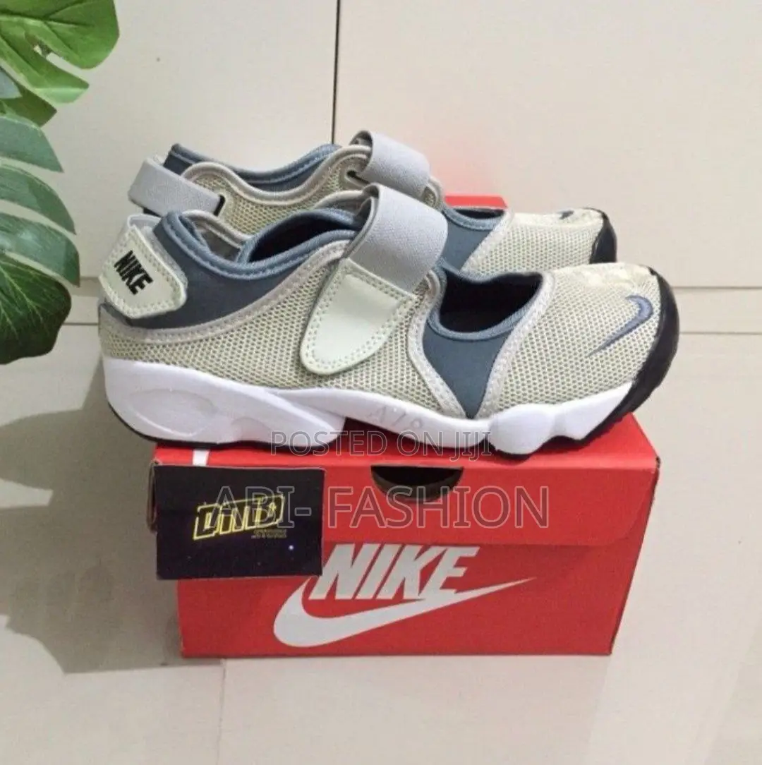 Nike Air Rift Shoes – New Arrival