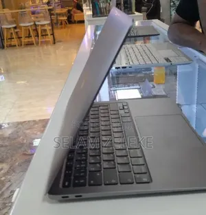 New Laptop Apple MacBook Air 2020 M1 8GB Apple M1 SSD 256GB