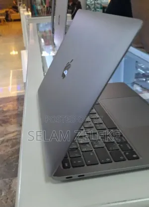 New Laptop Apple MacBook Air 2020 M1 8GB Apple M1 SSD 256GB