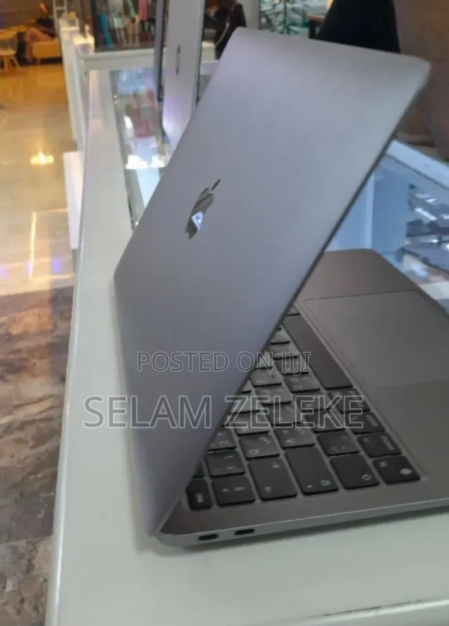 New Laptop Apple MacBook Air 2020 M1 8GB Apple M1 SSD 256GB