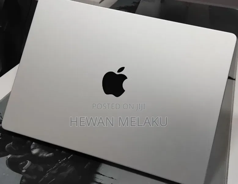 New Laptop Apple MacBook Pro 2024 M4 Pro 16GB Apple M4 Pro SSD 512GB