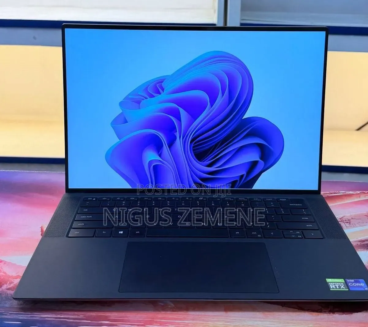 New Laptop Dell Precision 5560 16GB Intel Core i9 SSD 512GB