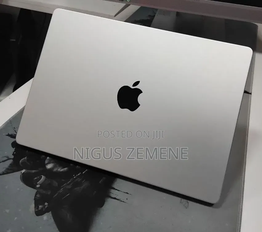 New Laptop Apple MacBook Pro 2024 M4 Pro 16GB Apple M4 Pro SSD 512GB