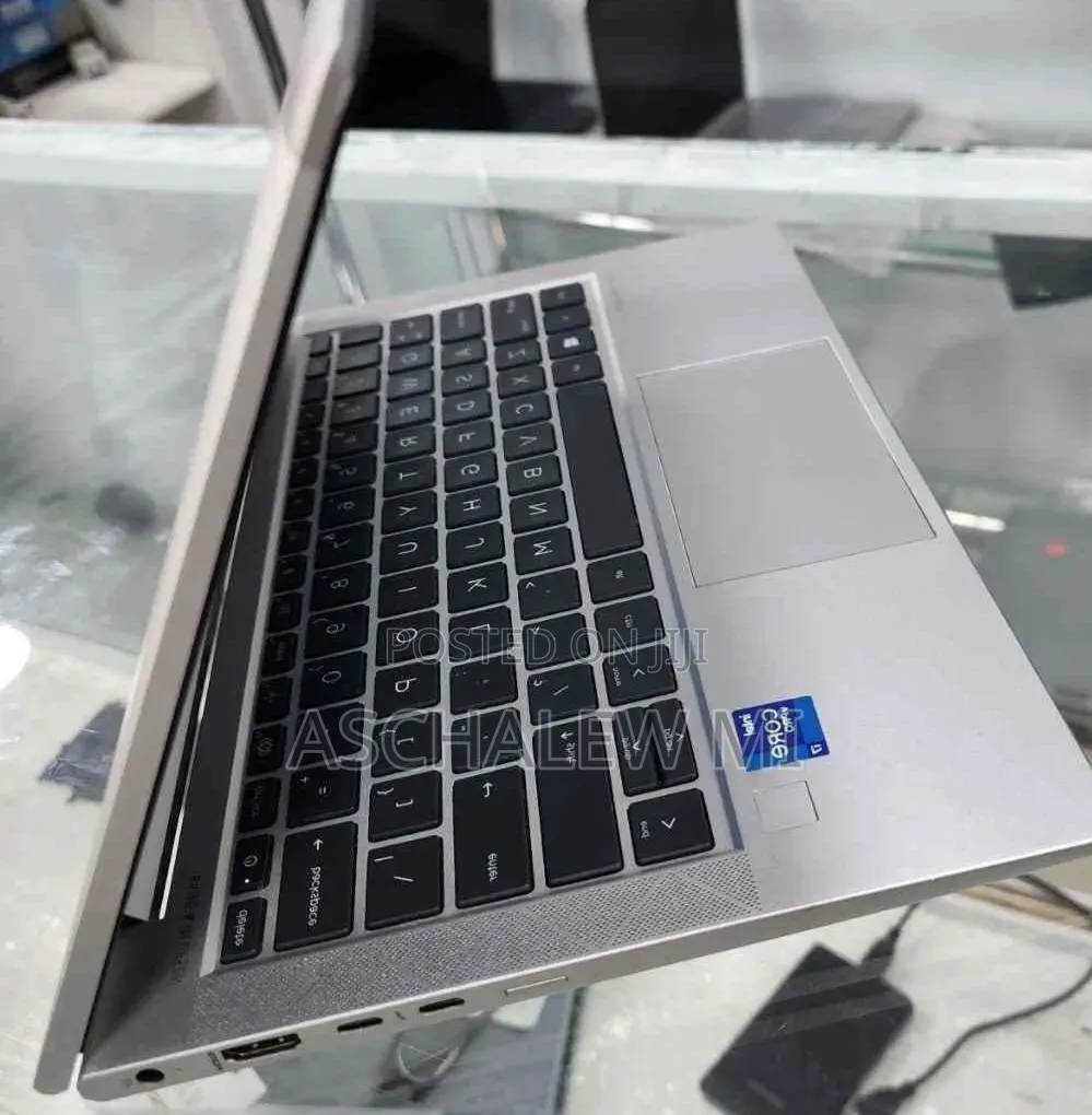 New Laptop HP EliteBook 840 G8 16GB Intel Core i7 SSD 512GB