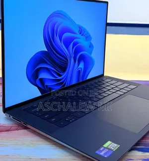 New Laptop Dell Precision 5560 16GB Intel Core i9 SSD 512GB