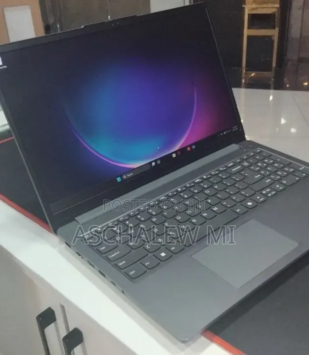 New Laptop Lenovo LOQ 15AHP10 16GB Intel Core i5 SSD 512GB