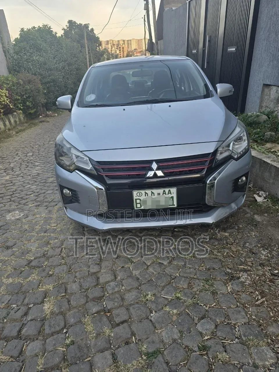Mitsubishi Attrage 2022 Silver