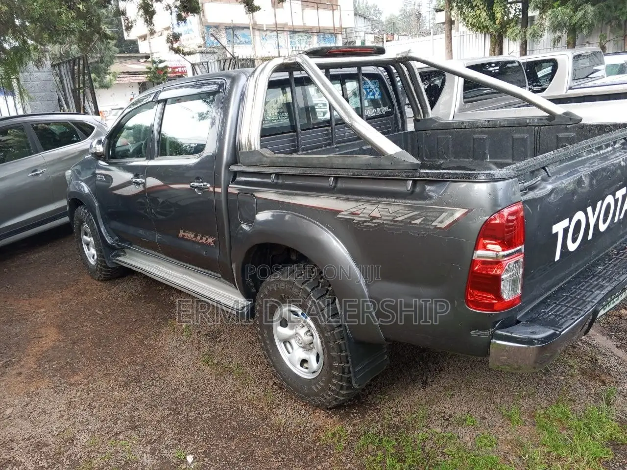 Toyota Hilux 2012 Black