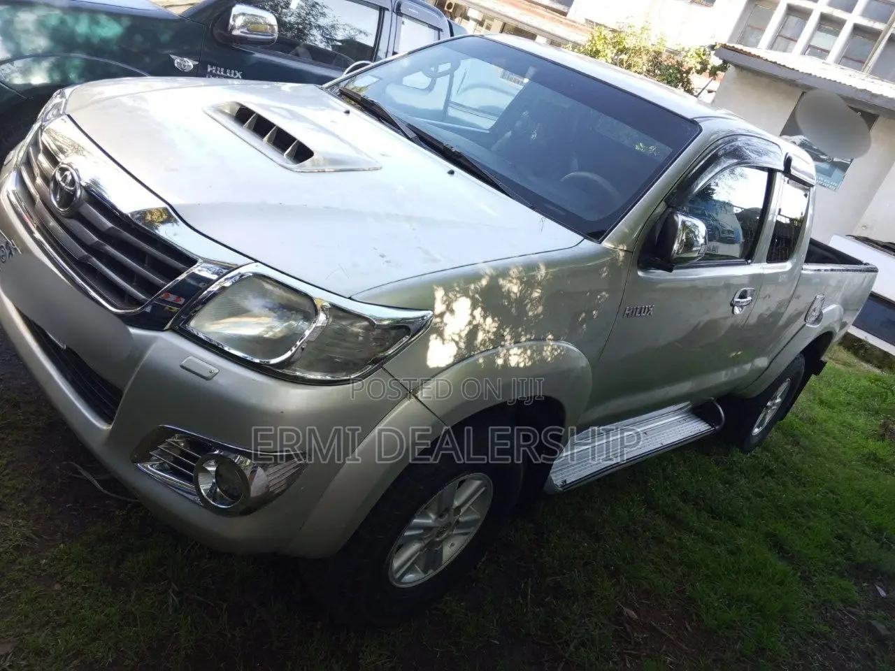 Toyota Hilux 2012 Silver