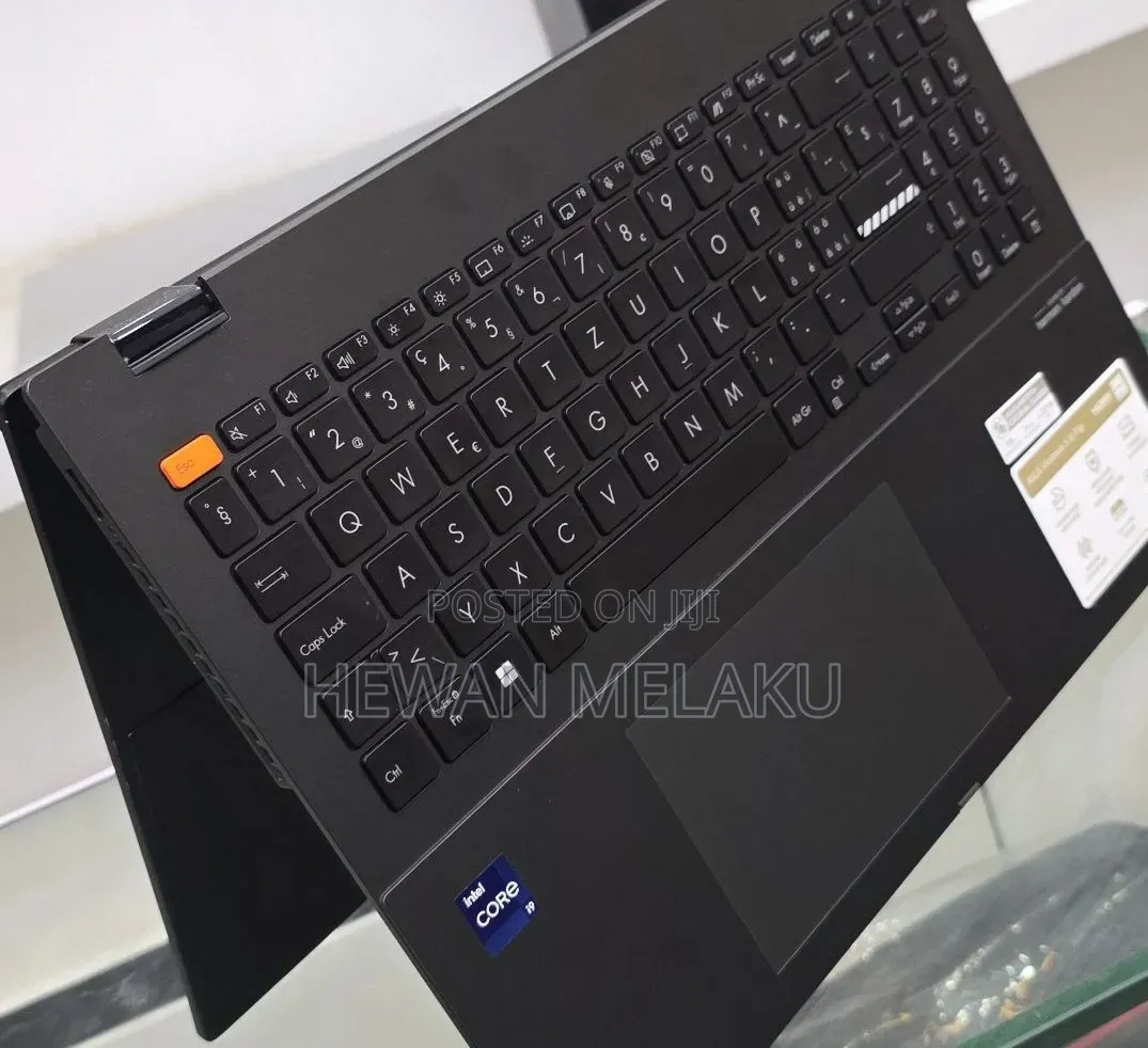 New Laptop Asus Vivobook 16 16GB Intel Core i9 SSD 512GB