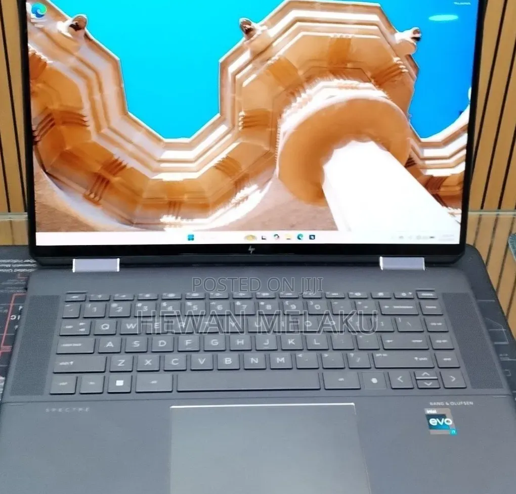 New Laptop HP Spectre X360 16GB Intel Core i7 SSD 512GB