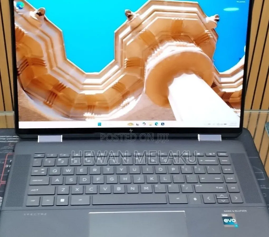 New Laptop HP Spectre X360 16GB Intel Core i7 SSD 512GB