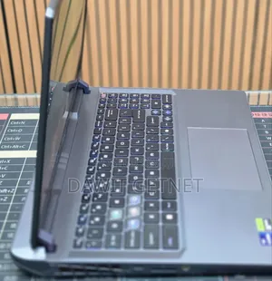 New Laptop MSI Vector 16 HX AI A2XWIG 32GB Intel Core i9 SSD 1T