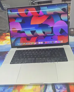 New Laptop Apple MacBook Pro 2021 M1 16GB Apple M1 SSD 1T