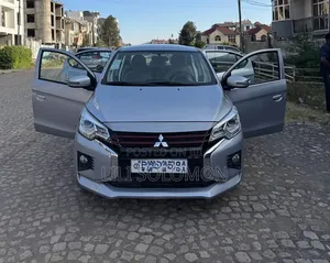 Mitsubishi Attrage 2022 Silver