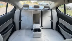 Mitsubishi Attrage 2022 Silver
