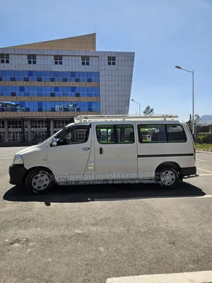 Toyota HiAce 2008 White