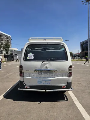 Toyota HiAce 2008 White