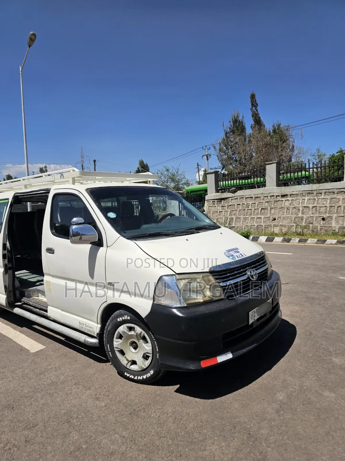 Toyota HiAce 2008 White