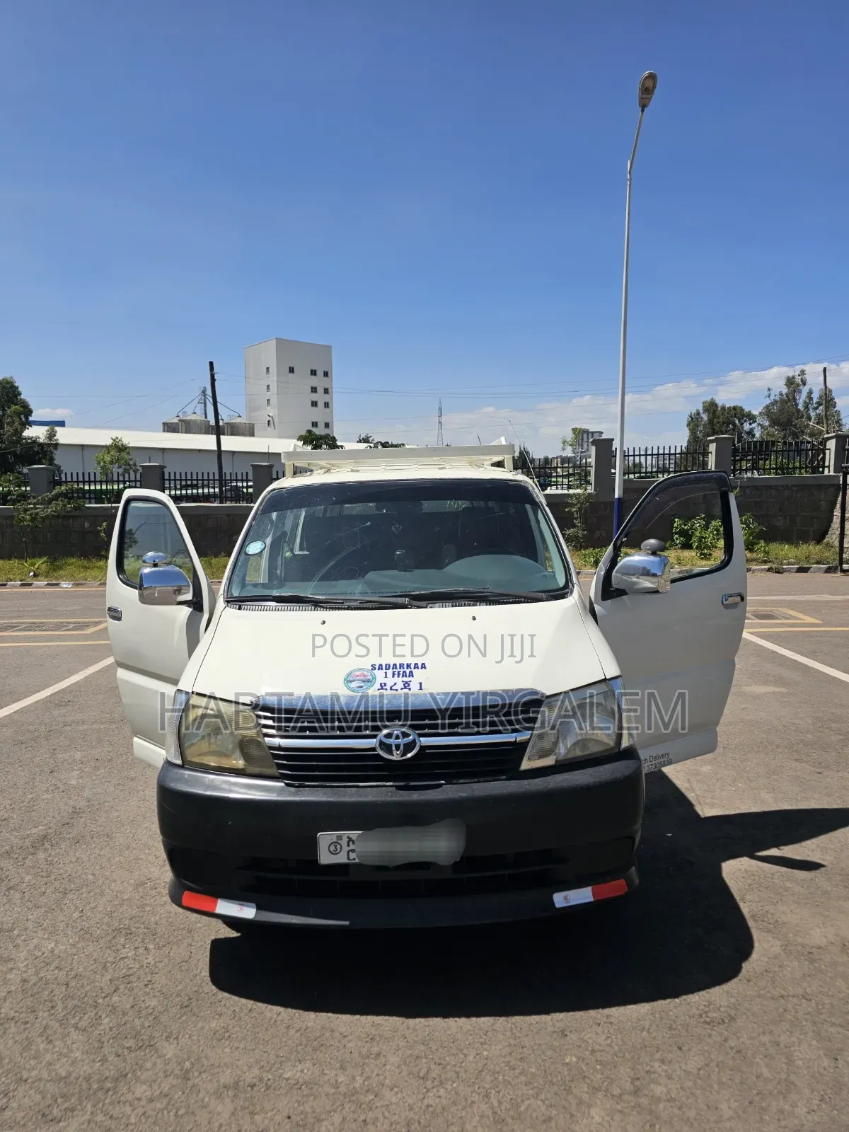 Toyota HiAce 2008 White