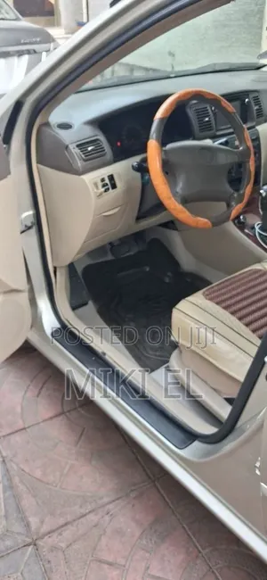 Toyota Corolla 1.4 VVT-i 2007 Gold