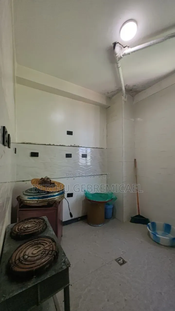 2bdrm Condo in አያት, Yeka for rent