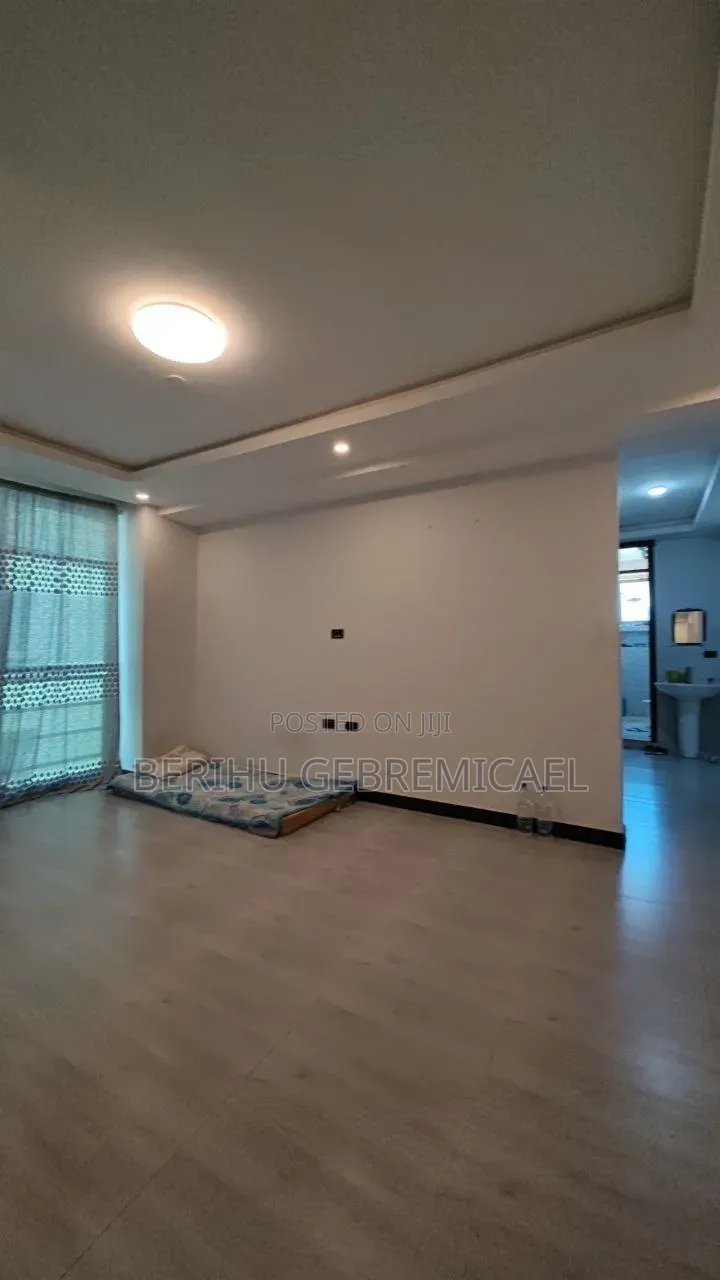 2bdrm Condo in አያት, Yeka for rent