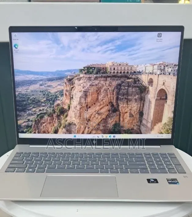 New Laptop HP Pavilion 15 16GB Intel Core i7 SSD 1T