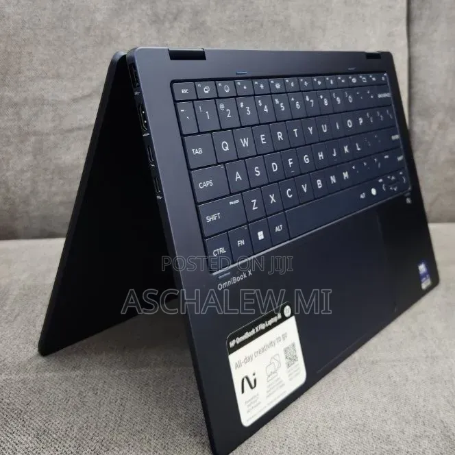 New Laptop HP OmniBook 5 14" 16GB Intel Core Ultra 5 SSD 512GB