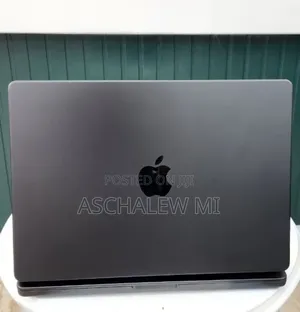 New Laptop Apple MacBook Pro 2023 M3 Pro 18GB Apple M3 Pro SSD 512GB