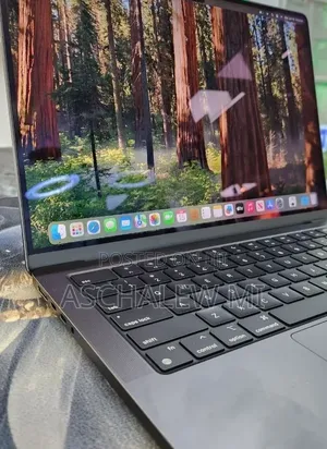 New Laptop Apple MacBook Pro 2023 M3 Pro 18GB Apple M3 Pro SSD 512GB