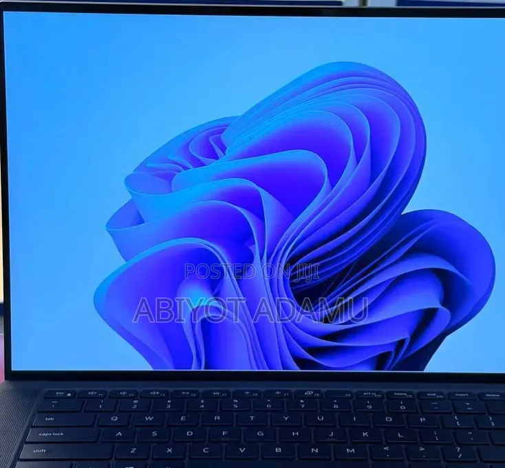 New Laptop Dell Precision 5560 16GB Intel Core i9 SSD 1T