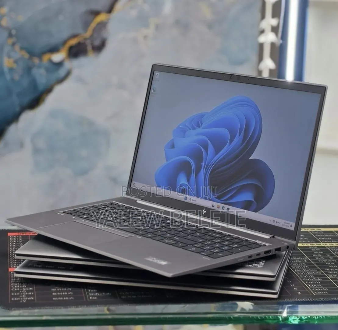New Laptop HP ZBook 15 16GB Intel Core i5 SSD 512GB