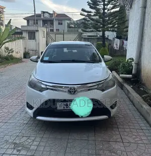 Toyota Yaris 2016 White