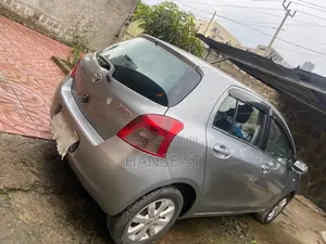 Toyota Yaris 1.0 VVT-i 2008 Gray