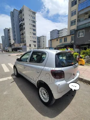 Toyota Vitz 2001 Silver