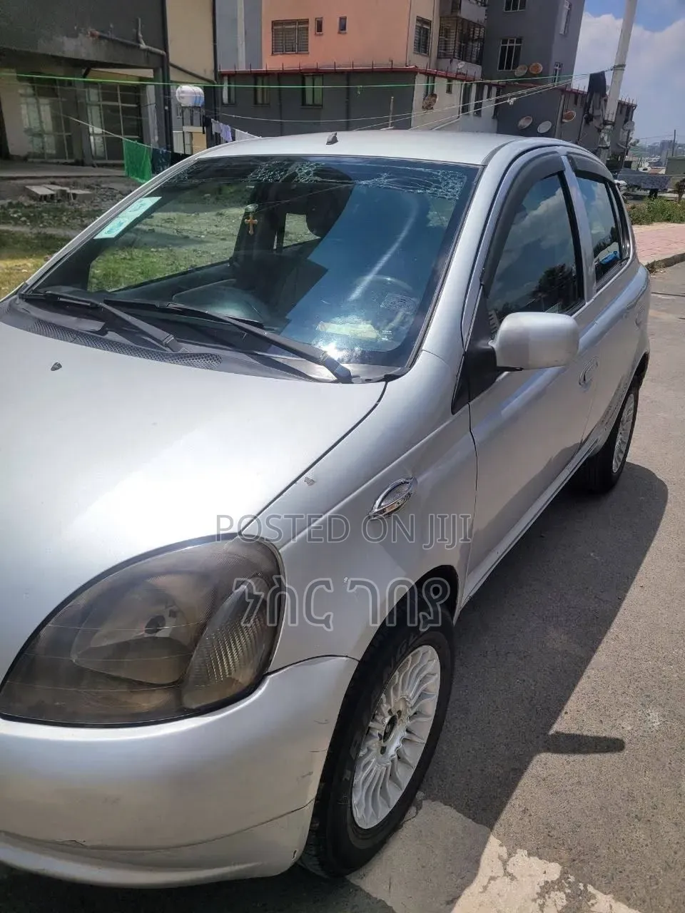 Toyota Vitz 2001 Silver