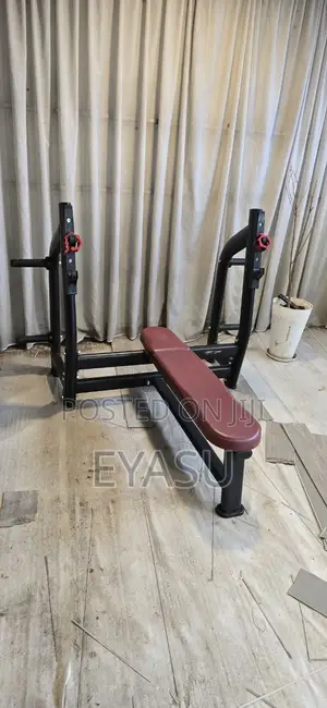 Olyompic Flat Bench