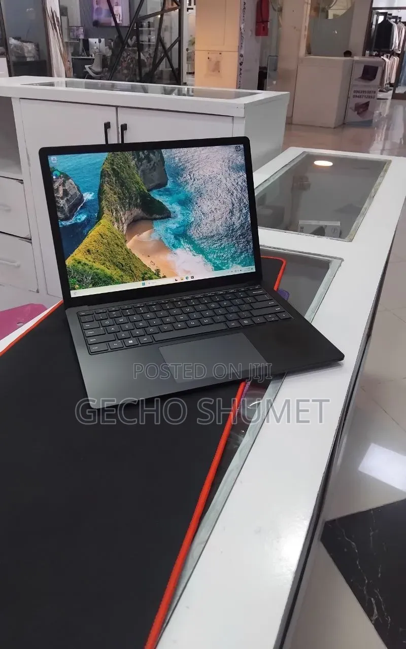 New Laptop Microsoft Surface Laptop 5 16GB Intel Core i7 SSD 256GB