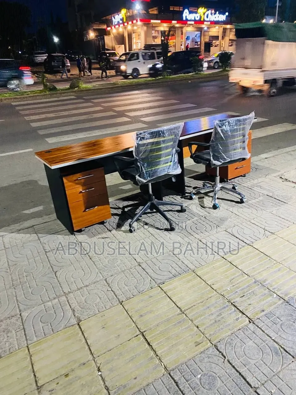 Office Table የቢሮ ጠረቤዛ