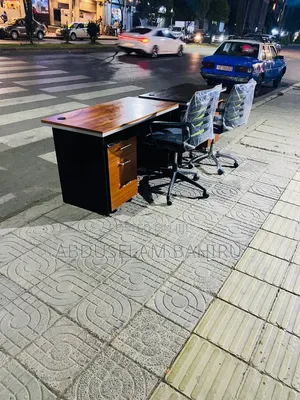 Office Table የቢሮ ጠረቤዛ