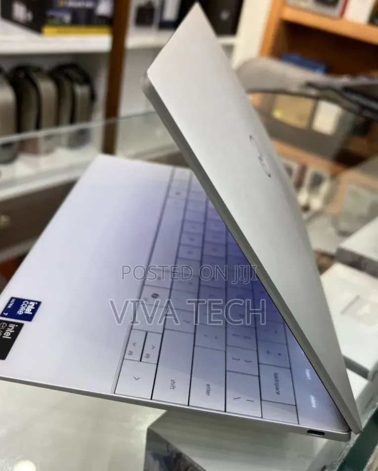New Laptop Dell XPS 13 16GB Intel Core Ultra 7 SSD 512GB