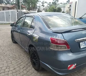 Toyota Yaris 2008 Gray