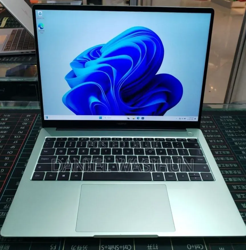 New Laptop Zyrex 16GB Intel Core i5 SSD 512GB