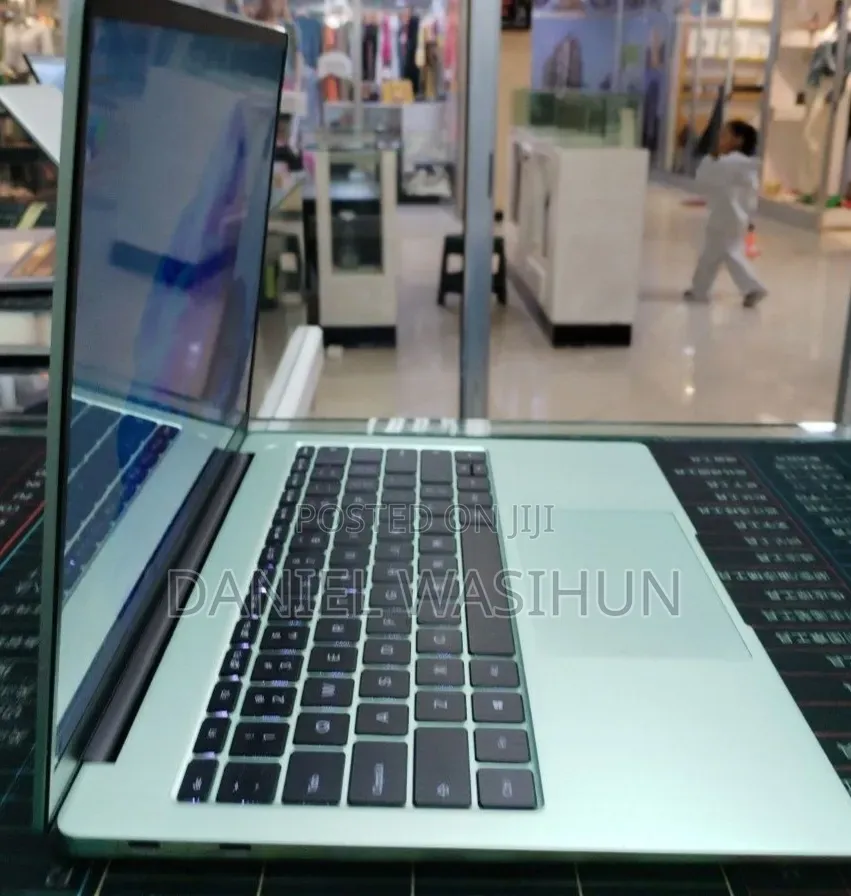 New Laptop Zyrex 16GB Intel Core i5 SSD 512GB
