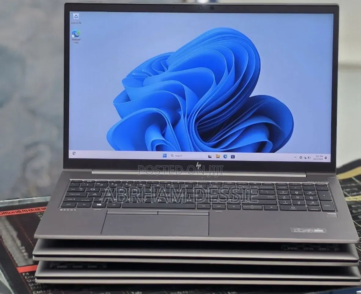 New Laptop HP 16GB Intel Core i5 SSD 512GB