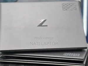 New Laptop HP ZBook Firefly G8 16GB Intel Core i5 SSD 512GB