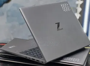 New Laptop HP ZBook Firefly G8 16GB Intel Core i5 SSD 512GB